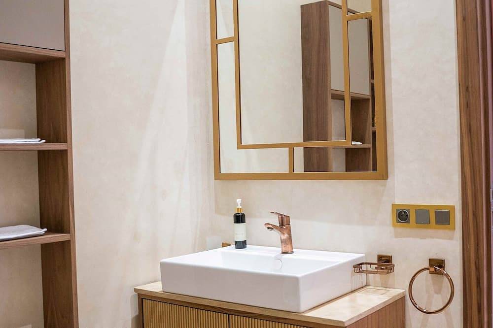 Majestic Luxury Villa 12 Bedrooms 30 people in Rambouillet, Yvelines