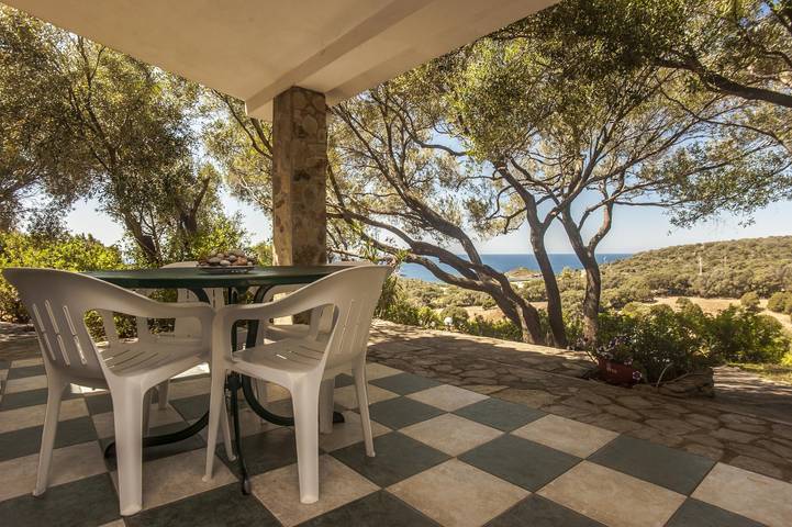 Casa de vacaciones "Casa Marisa" cerca de la playa con terraza in Teulada (Italia), Provincia de Cagliari