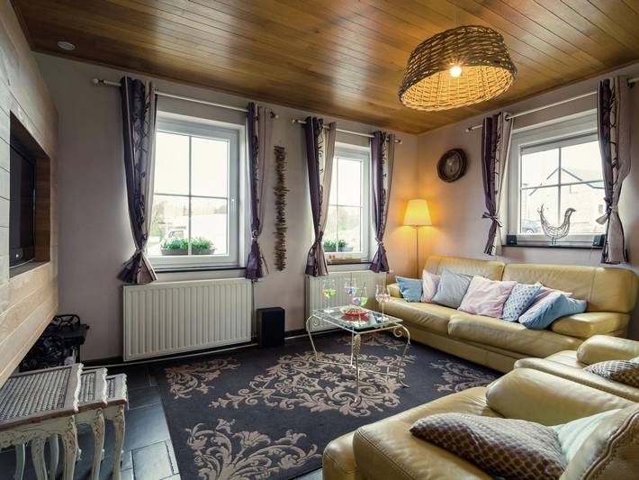 Location de vacances pour 8 personnes, avec jardin ainsi que sauna et terrasse à Doische - 3