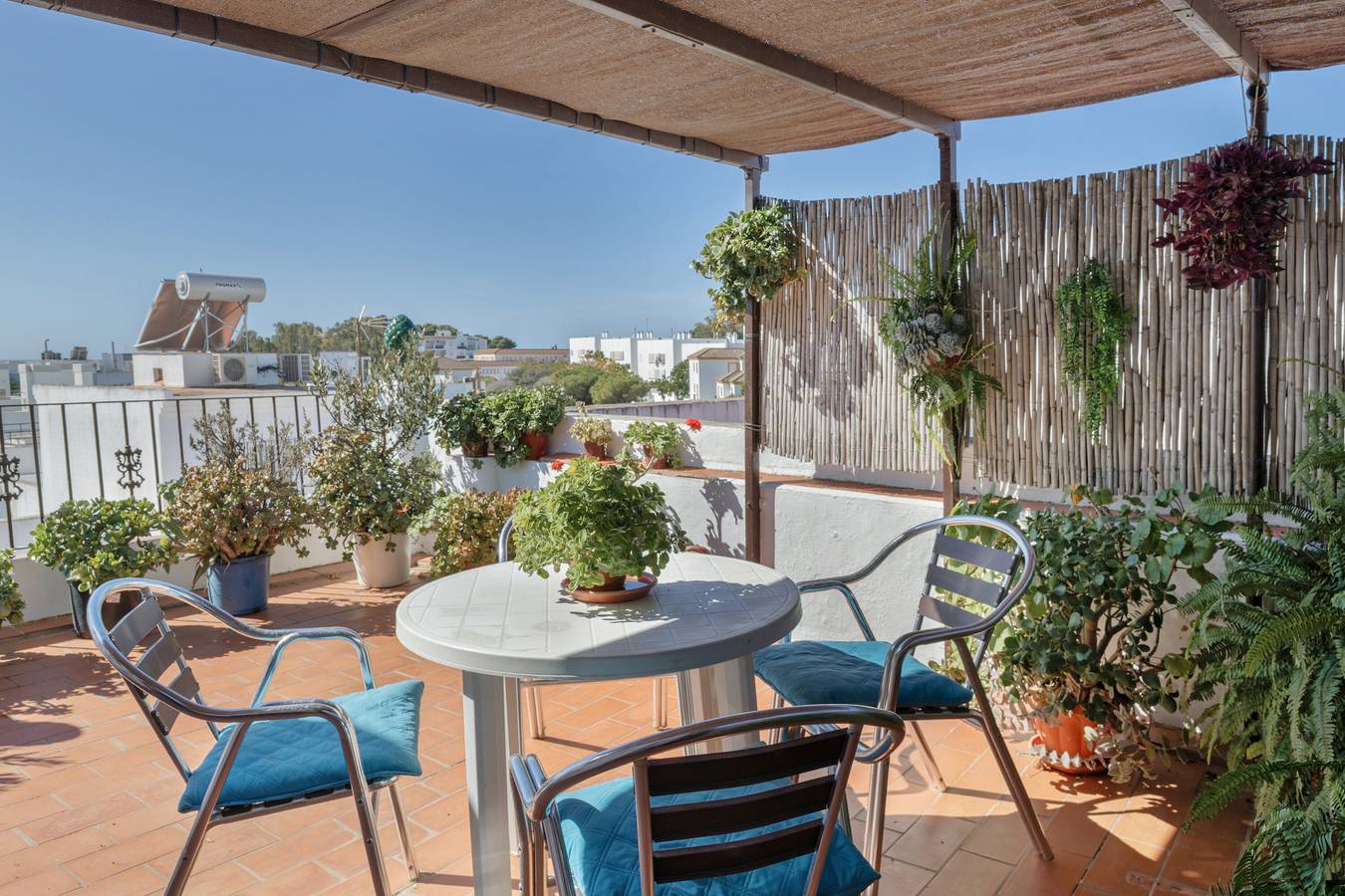 Ganze Wohnung, Apartment 'Sol 2D – Nur für Familien oder Paare' mit privater Terrasse, Wlan und Klimaanlage in Conil de la Frontera, Costa de la Luz