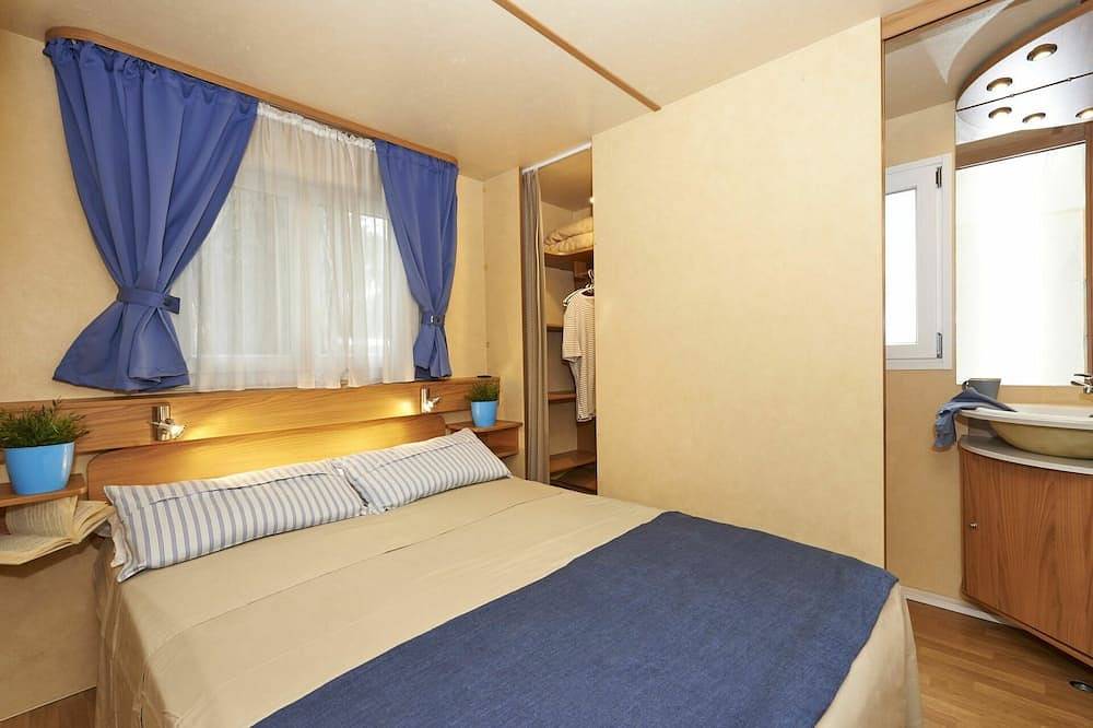 Acogedor apartamento en villa para 6 personas con A/C, piscina, Wifi, Tv, patio y aparcamiento in Costa tirrenica campania