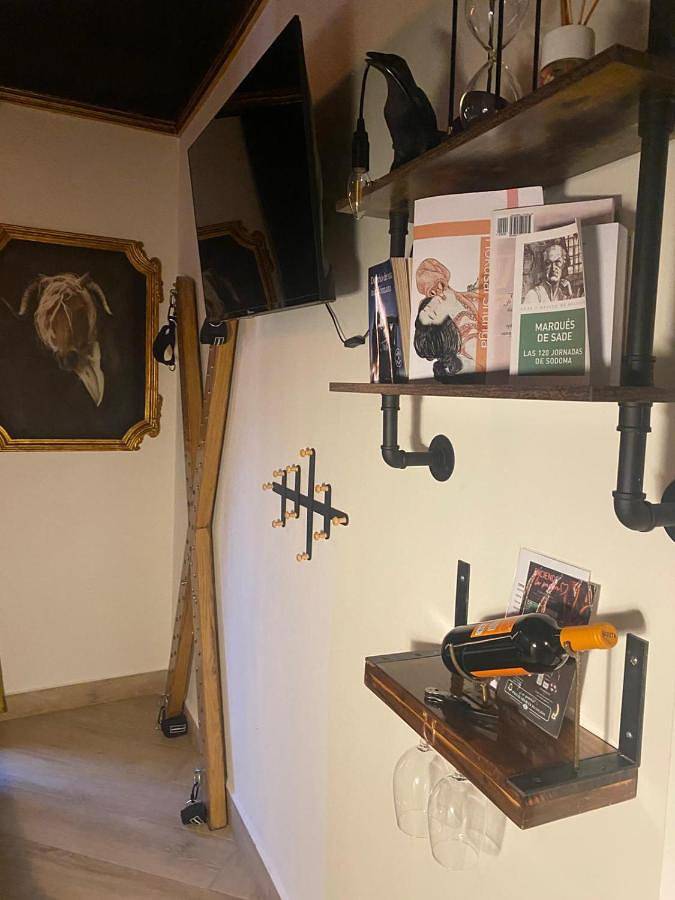 Utopía Alicante - Hotel Boutique para adultos in El Barrio, Alicante