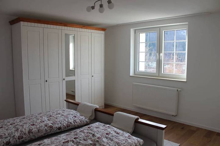 Ferienwohnung für 4 Personen, mit Balkon in Bad Urach - 2