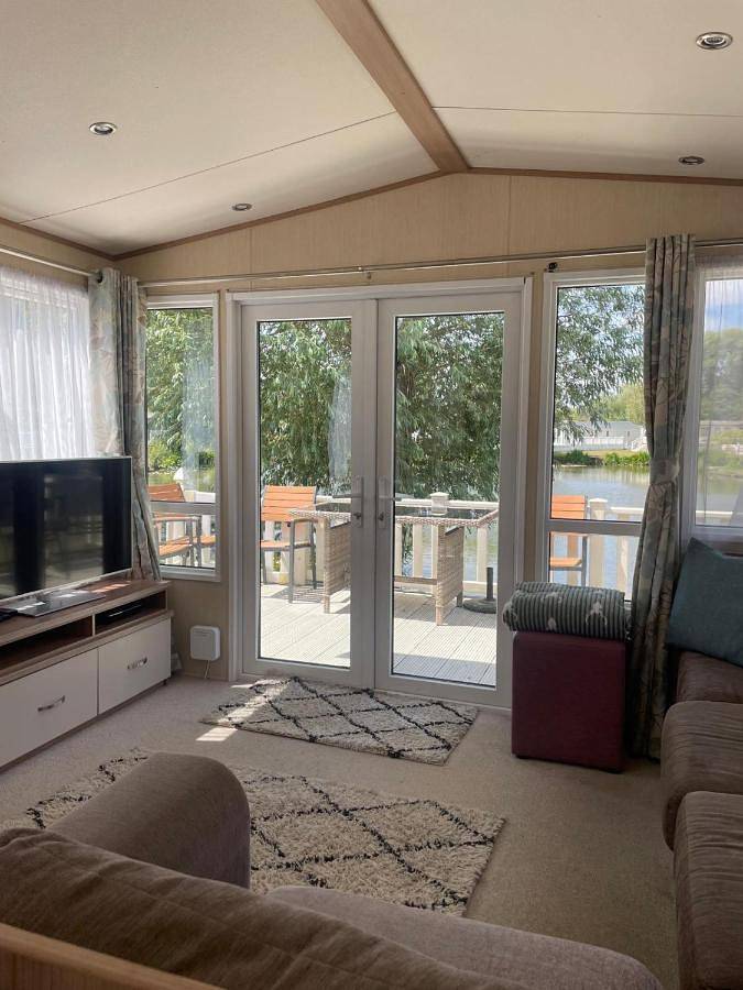 Camping for 7 personer, Terrasse og Badebasseng i tillegg til Sauna og Utsikt i Cotswolds