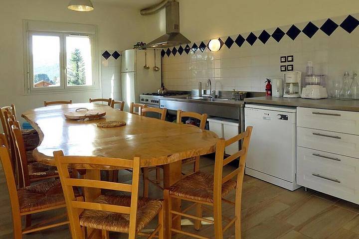 Gîte pour 15 personnes, avec terrasse et piscine ainsi que sauna et jardin à Autrans - 4