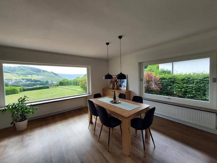 Ferienwohnung für 5 Personen, mit Garten und Ausblick in Alf - 4