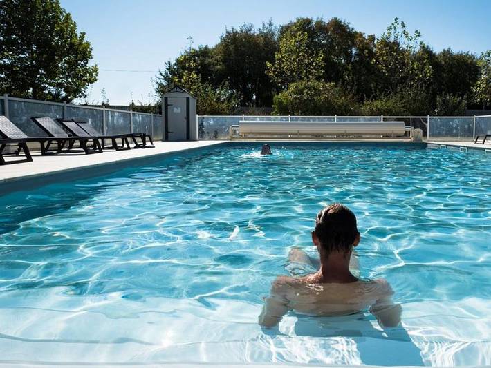 Mobil home pour 4 personnes, avec bassin pour enfant à Saint-Yrieix-sur-Charente