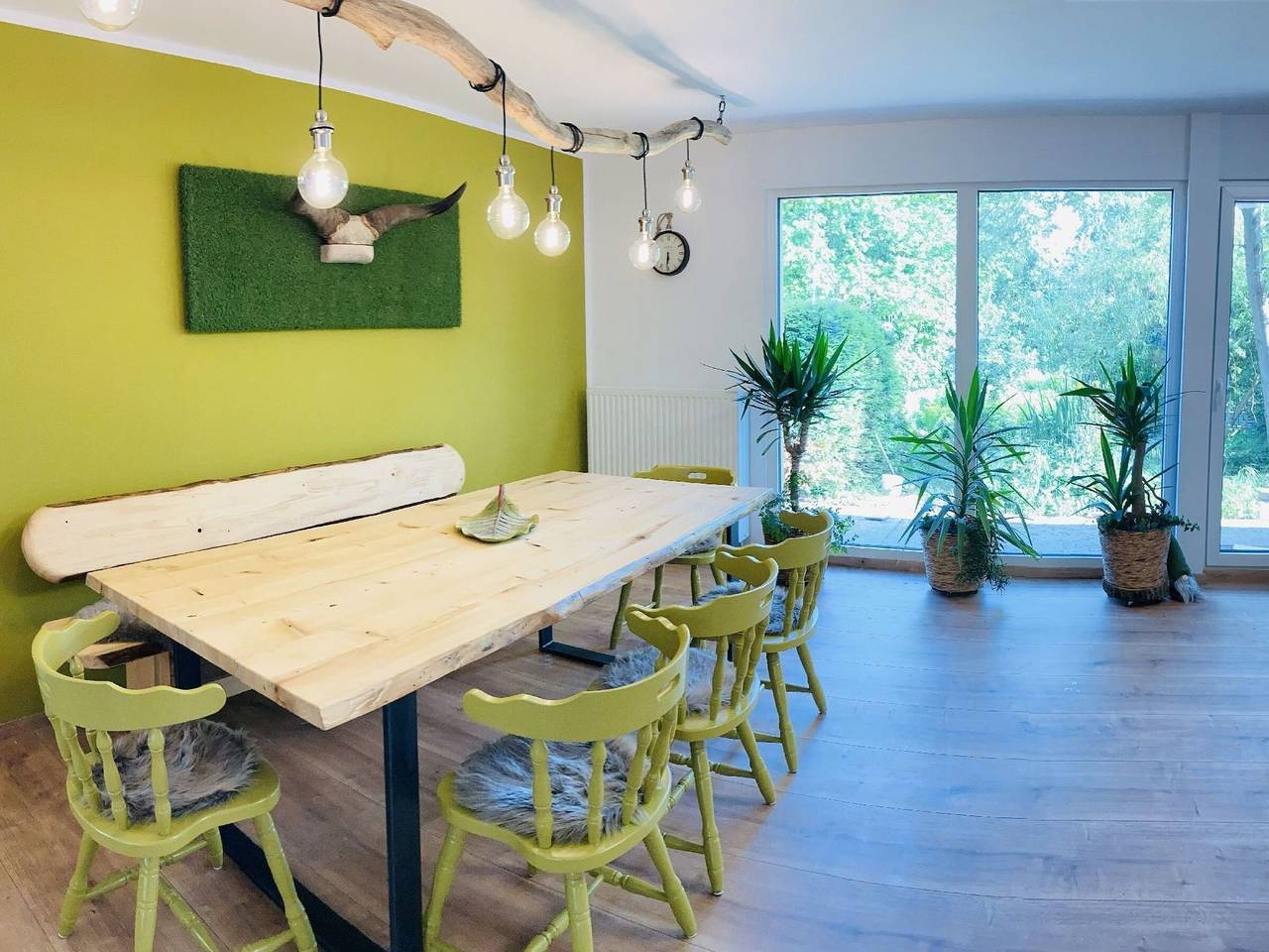 'Ferienhaus Urwald' mit privater Terrasse und Sauna, Garten und Wi-Fi in Hofgeismar, Hessisches Bergland