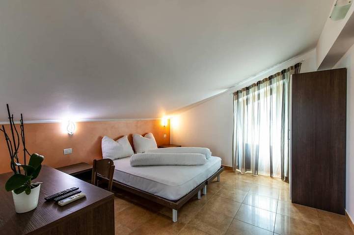 Apartamento de vacaciones para 2 personas, con piscina y jardín - 1