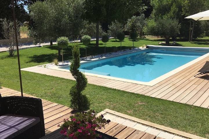 Villa for 8 people, with hot tub and garden - 1
