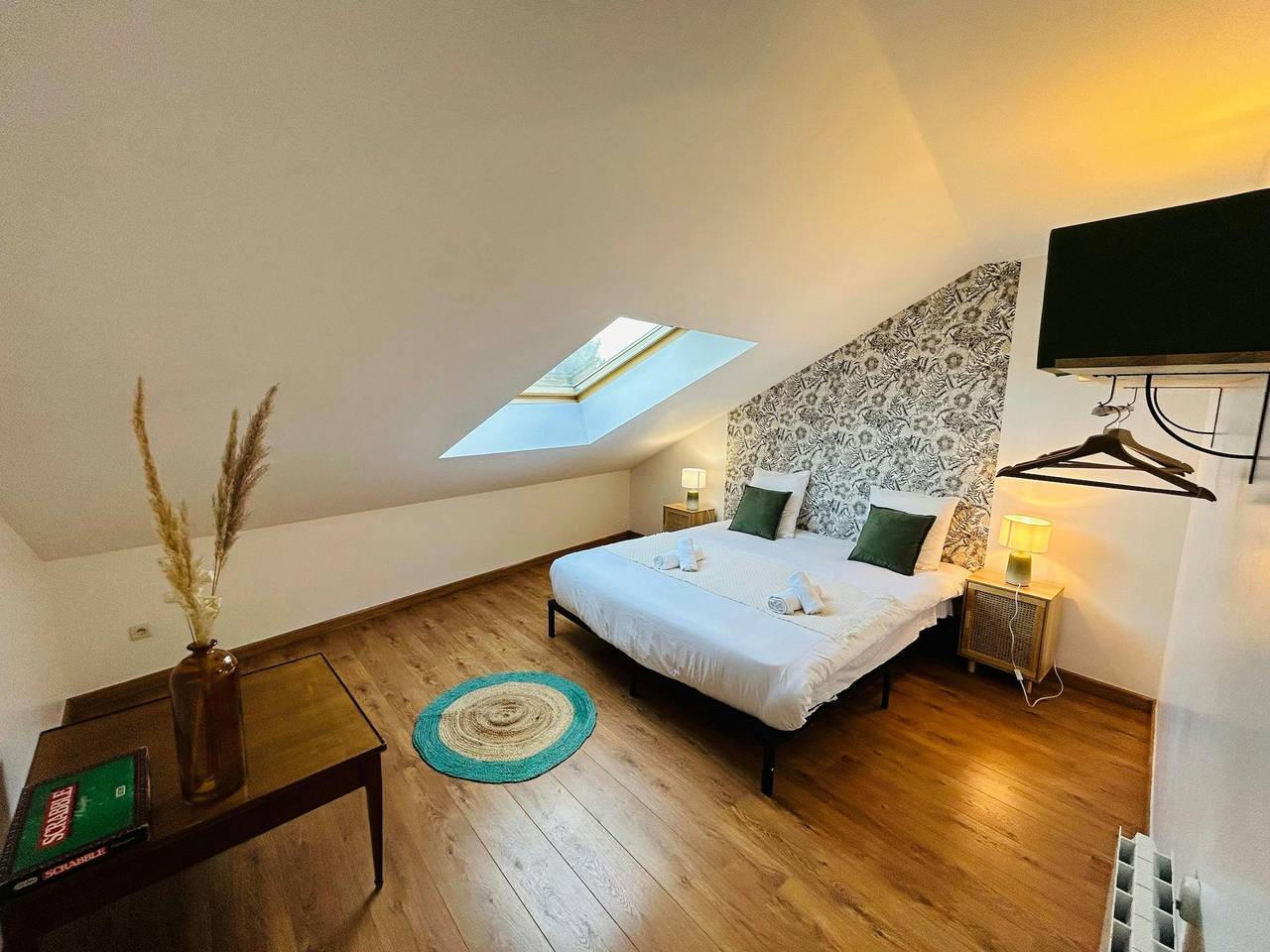 Entire apartment, Le Spacieux Couturier | Calme | Gare centre in Reims, Marne