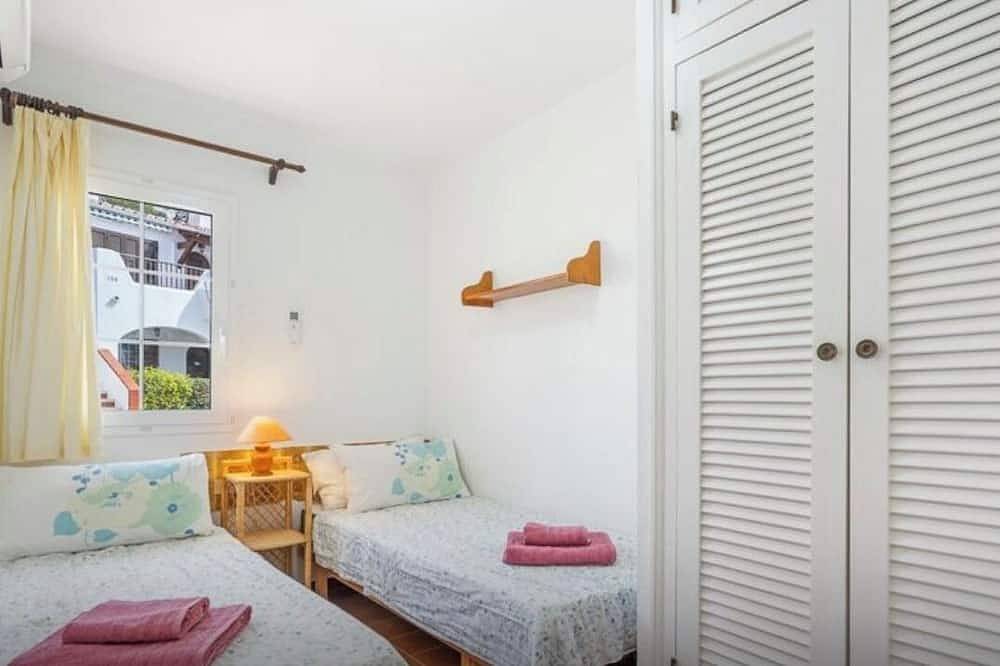 Ganze Wohnung, 3-bedroom air-conditioned apartment a stone's throw from the beach in San Jaime Mediterráneo, Alaior Gemeinde