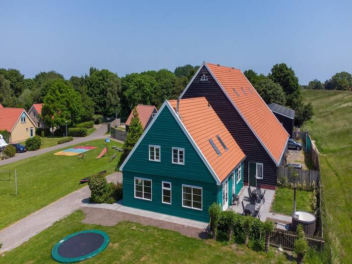 Ferienhaus für 15 Personen, mit Terrasse und Garten sowie Pool in Andijk