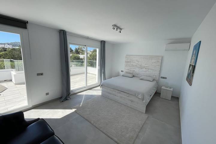 Villa moderna con piscina privata vicino a San Agustin e San Antonio in Sant Antoni de Portmany, Ibiza occidentale