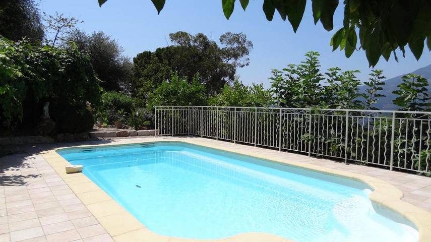 Maison d’hôte pour 2 personnes, avec Terrasse et Jardin ainsi que Piscine et Vue à Beausoleil