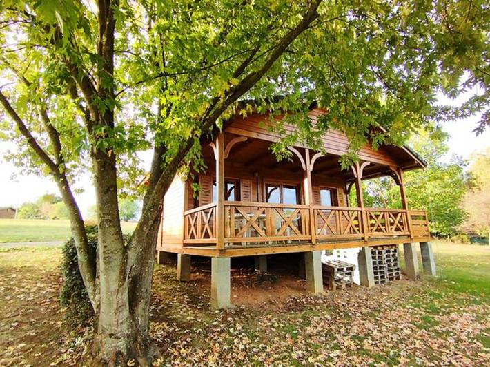 Chalet pour 4 personnes, avec terrasse et piscine, animaux acceptés dans l' Aveyron - 2