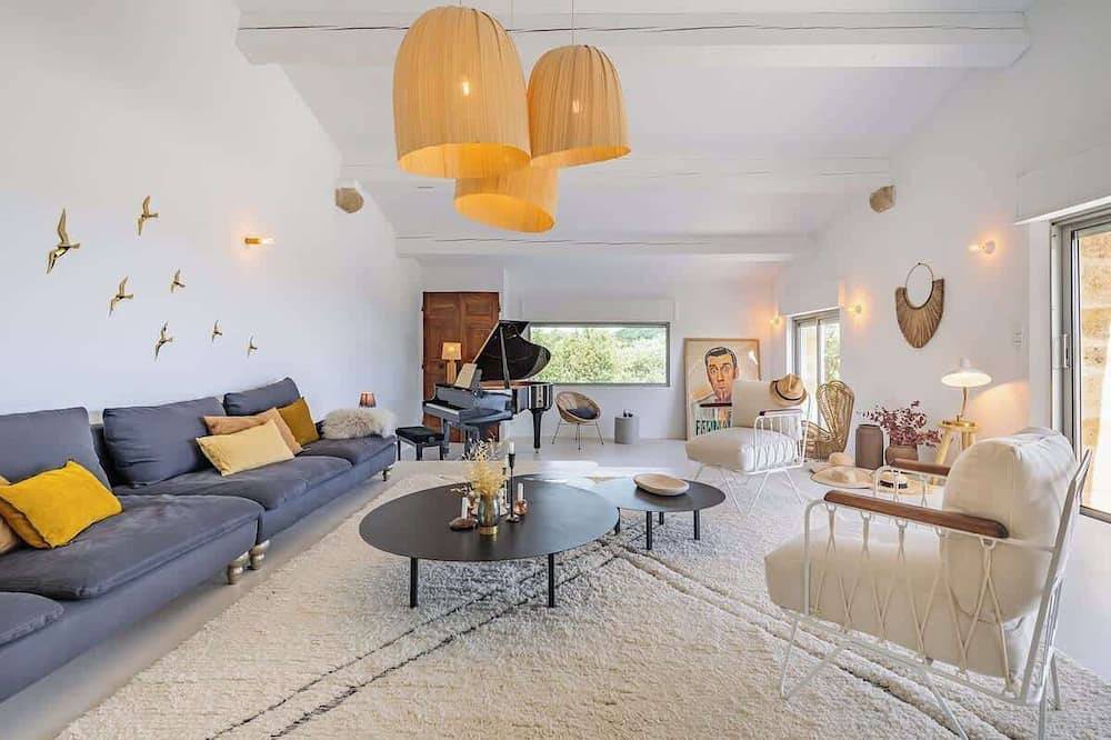 Lourmarin, Htd pool A/C By the\"Domainedelacolline\" in Cabrières-d'Aigues, Parc naturel régional du Luberon