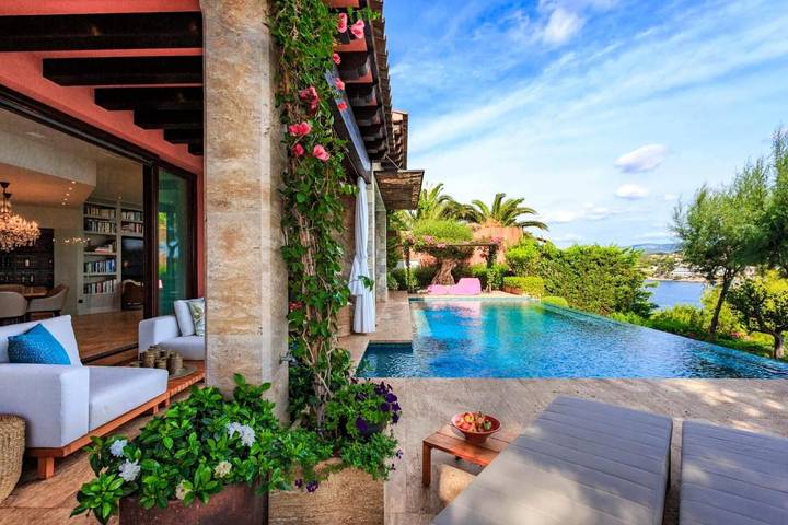 Location de vacances pour 10 personnes, avec vue ainsi que jardin et piscine, animaux acceptés à Santa Ponsa - 2