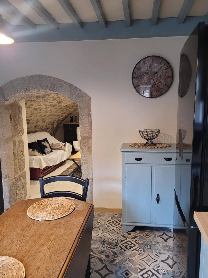 Maison en pierre, rénovée, pour 2 pers. in Colombier-le-Vieux, Région de Tournon-sur-Rhône