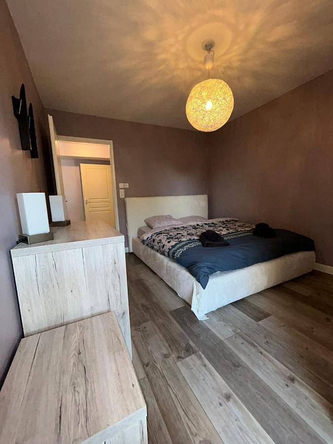 Gîte pour 2 personnes, avec Balcon et Terrasse à Ville-la-Grand