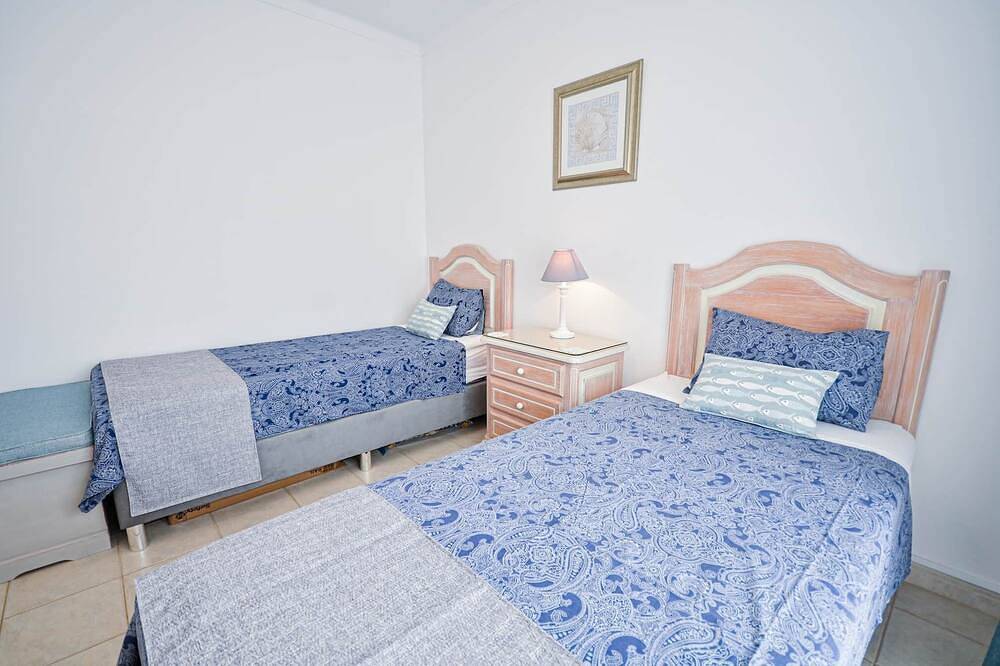 Beautiful 2 Bedroom Villa with Pool on Oasis Parque, Alvor in Portimão, Faro District