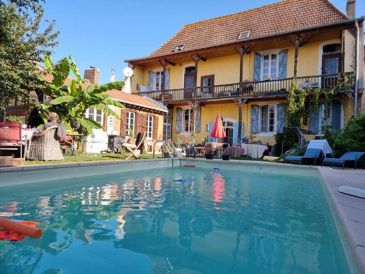 Chambre d’hôte pour 4 personnes, avec Terrasse ainsi que Jardin et Piscine à Auriébat