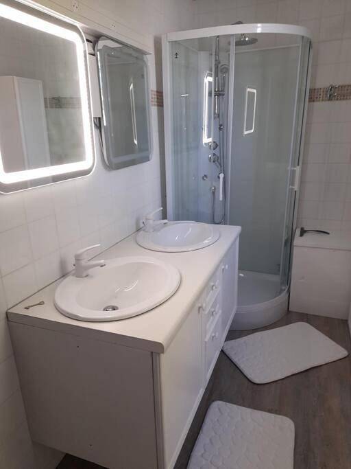 Location de vacances pour 6 personnes, avec jardin et terrasse à Crampagna - 2