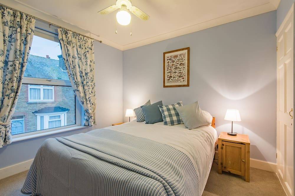 Quaint fisherman’s cottage tucked away in a quite Deal street in Whitstable, Kent