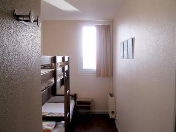 Camping for 6 People in Besse-et-Saint-Anastaise, Massif Central, Photo 4