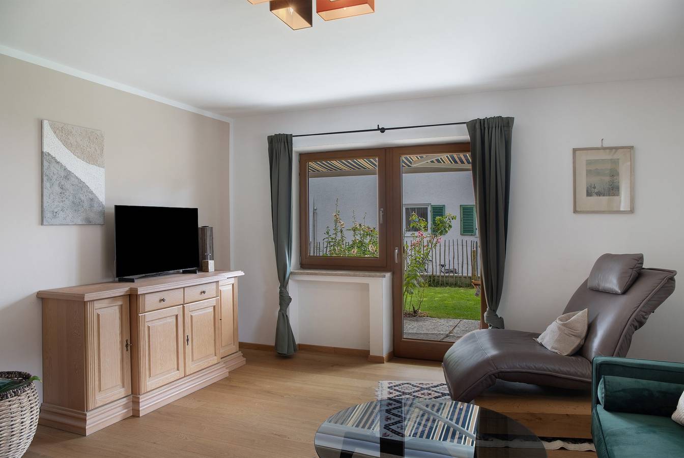 Apartamento entero, Apartamento 'Pfingstrose' con vistas a la montaña, terraza privada y wifi in Garmisch-Partenkirchen, Alpes Bávaros