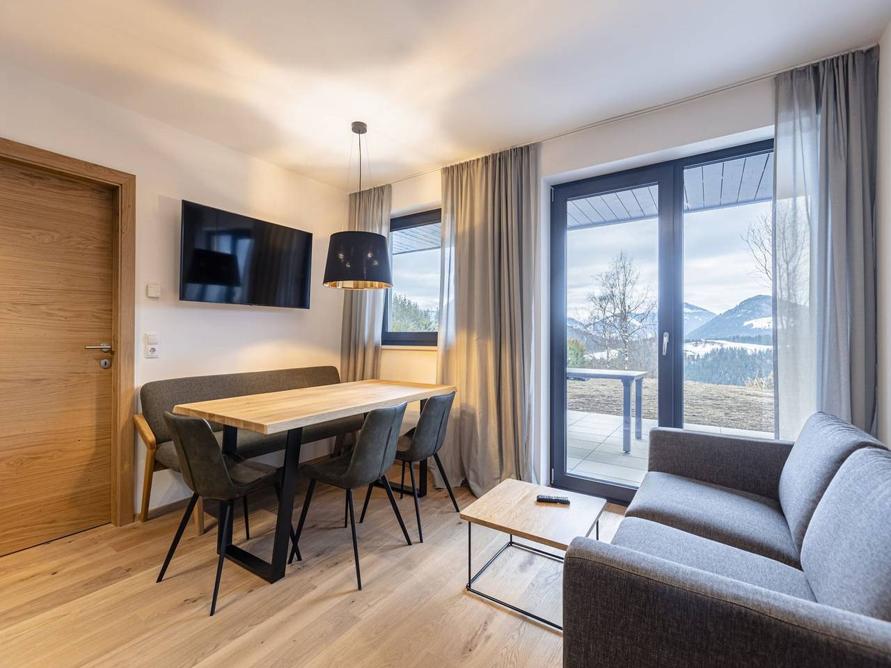 Ganze Wohnung, Majestic apartment with infinity pool in Sankt Martin am Tennengebirge, Tennengau