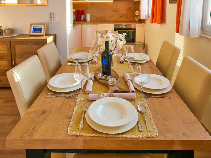 Ferienhaus für 12 Personen, mit Terrasse und Garten in Makarska - 3