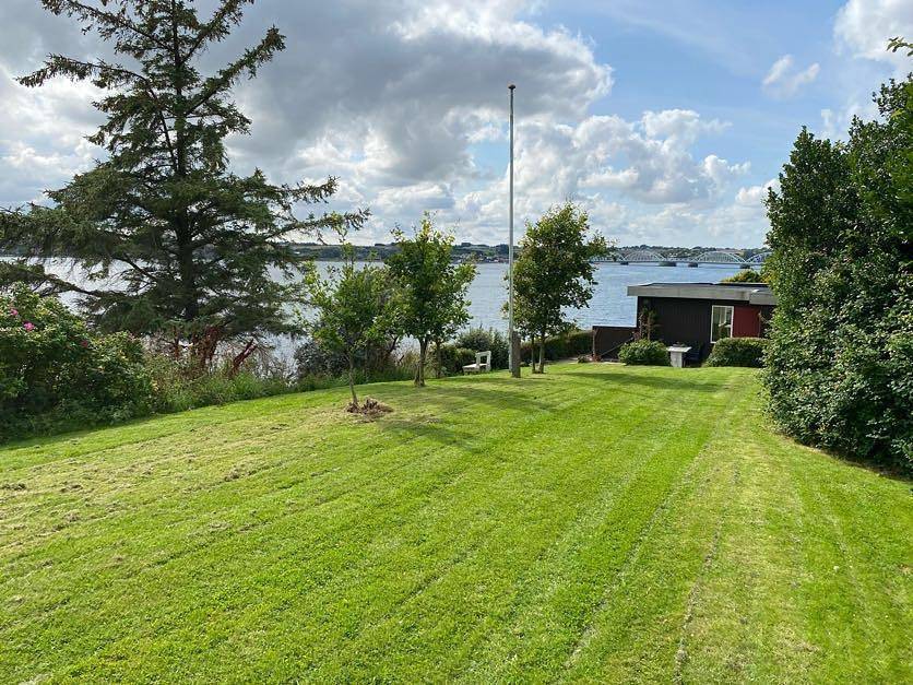 Schönes Haus von 45 m2 in der ersten Reihe mit Blick auf den Fjord und mit Panoramablick auf den Limfjord in Erslev, Morsø