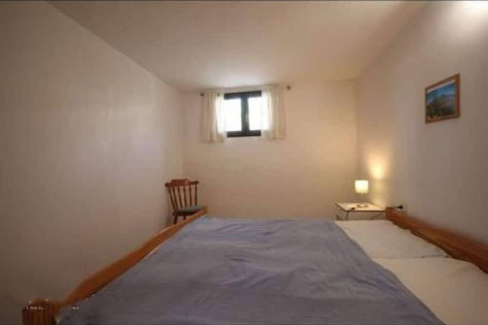 Entire apartment, In Chayofa Tenerife South heated communal pool Los Cristianos in Chayofa, Arona