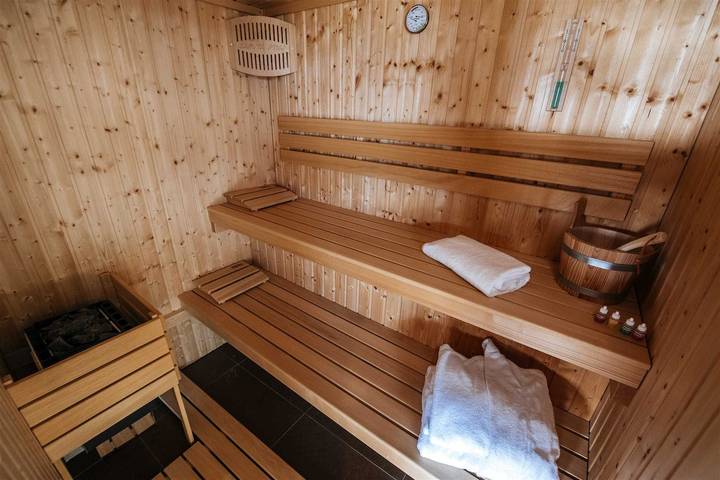 Villa pour 16 personnes, avec jardin et piscine à Nin - 4