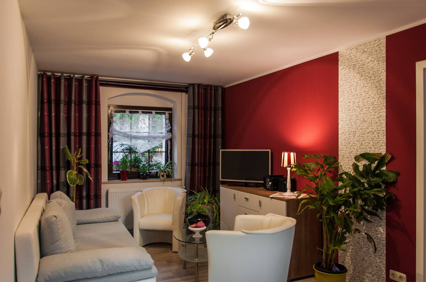 Ganze Ferienwohnung, Suite I in Cotta, Dresden