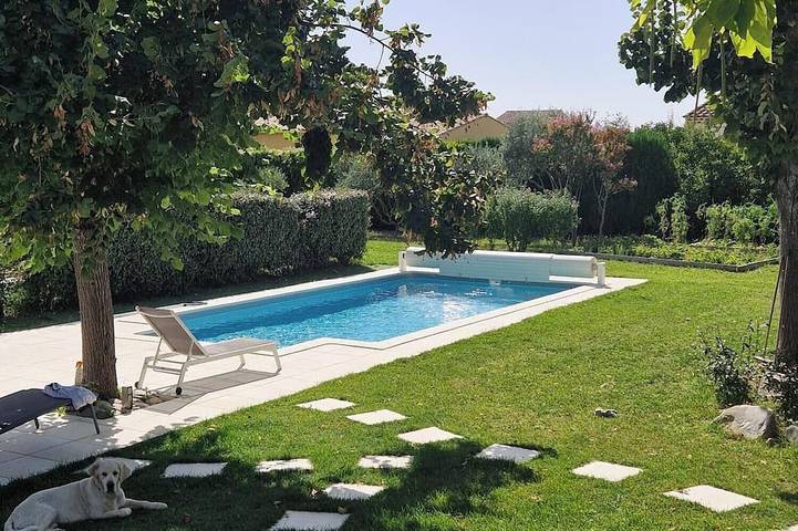 Appartement de vacances pour 2 personnes, avec Terrasse ainsi que Jardin et Piscine