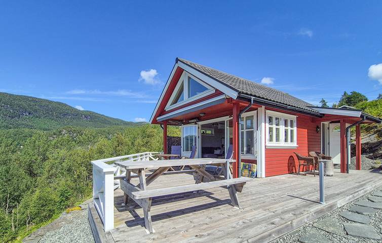 Ferienhaus für 5 Personen, mit Terrasse und Garten in Suldal