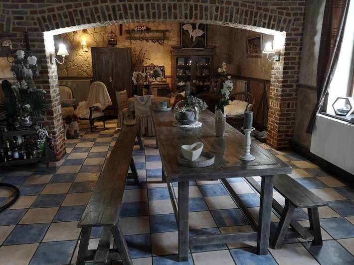 Gîte pour 2 personnes, avec Terrasse ainsi que Jacuzzi et Jardin à Saint-Martin-sur-Écaillon
