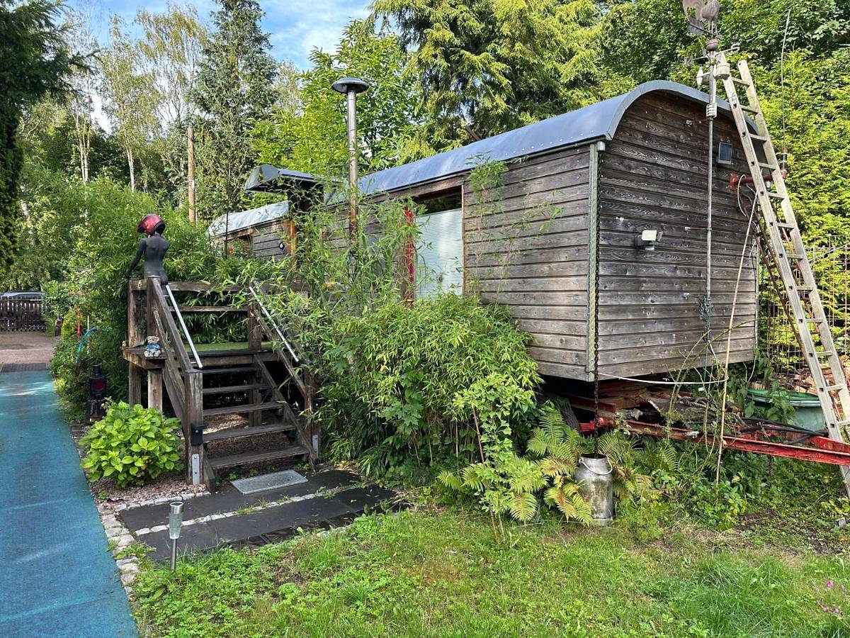Zirkuswagen im Grünen Glamping in Quickborn, Kreis Pinneberg