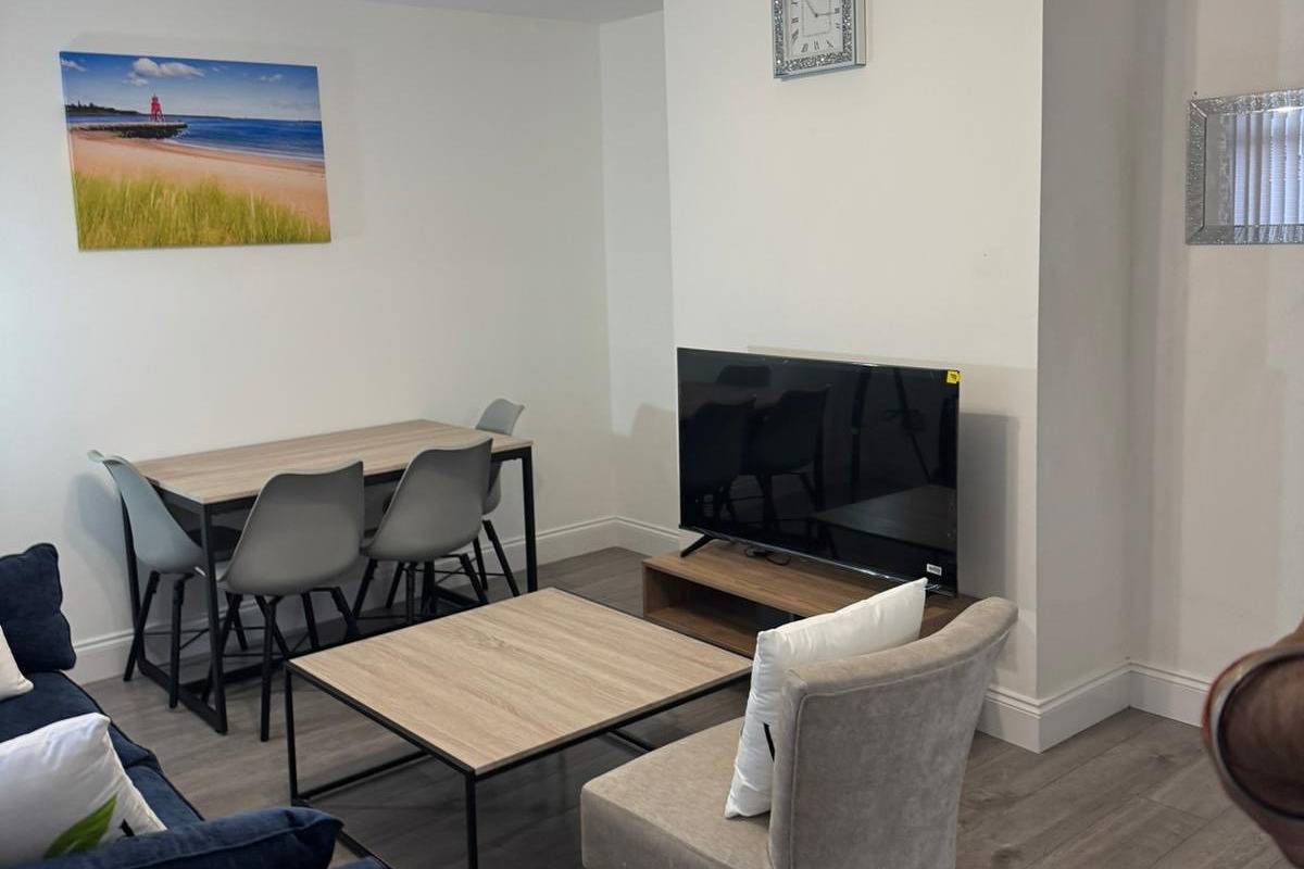 Bungalow - Sleeps 2 - Parking - Garden in South Tyneside