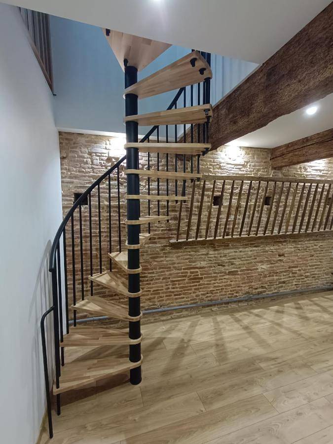 Appartement entier, Two-Bedroom Apartment in Rieux-Volvestre, Haute-Garonne