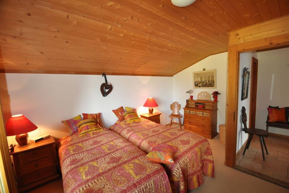 Chalet Tendre est la Nuit - 3 bedrooms - very pretty and cozy chalet just above the village of Gryon in Gryon, Alpes Vaudoises