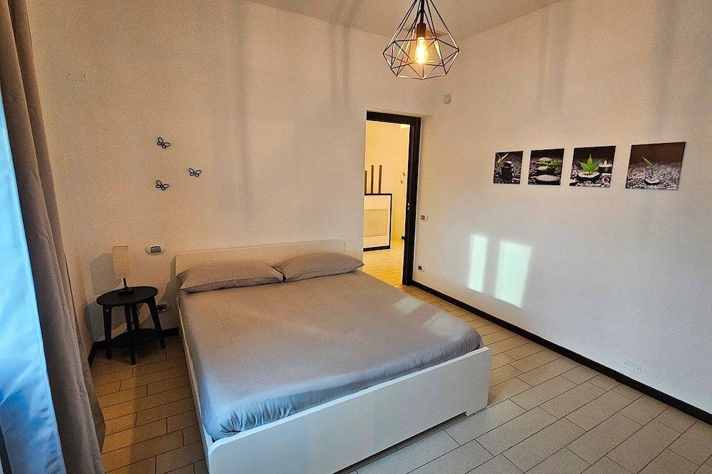 Entire apartment, Ak Homes, a stone's throw from Orio in Azzano San Paolo, Bergamo Province
