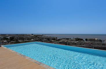 Gîte pour 4 personnes, avec balcon et piscine, animaux acceptés à Saint-Laurent-du-Var