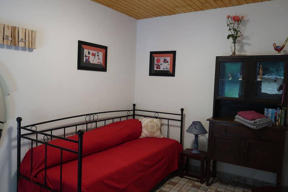 Ganzjährig offenes Ferienhaus mit Swimmingpool und Whirlpool. Hunde willkommen! in Döbrököz, Komitat Tolnau