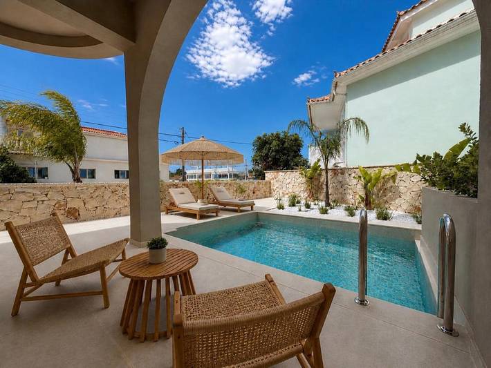 Appart’hôtel pour 2 personnes, avec Balcon et Terrasse ainsi que Jardin et Vue
