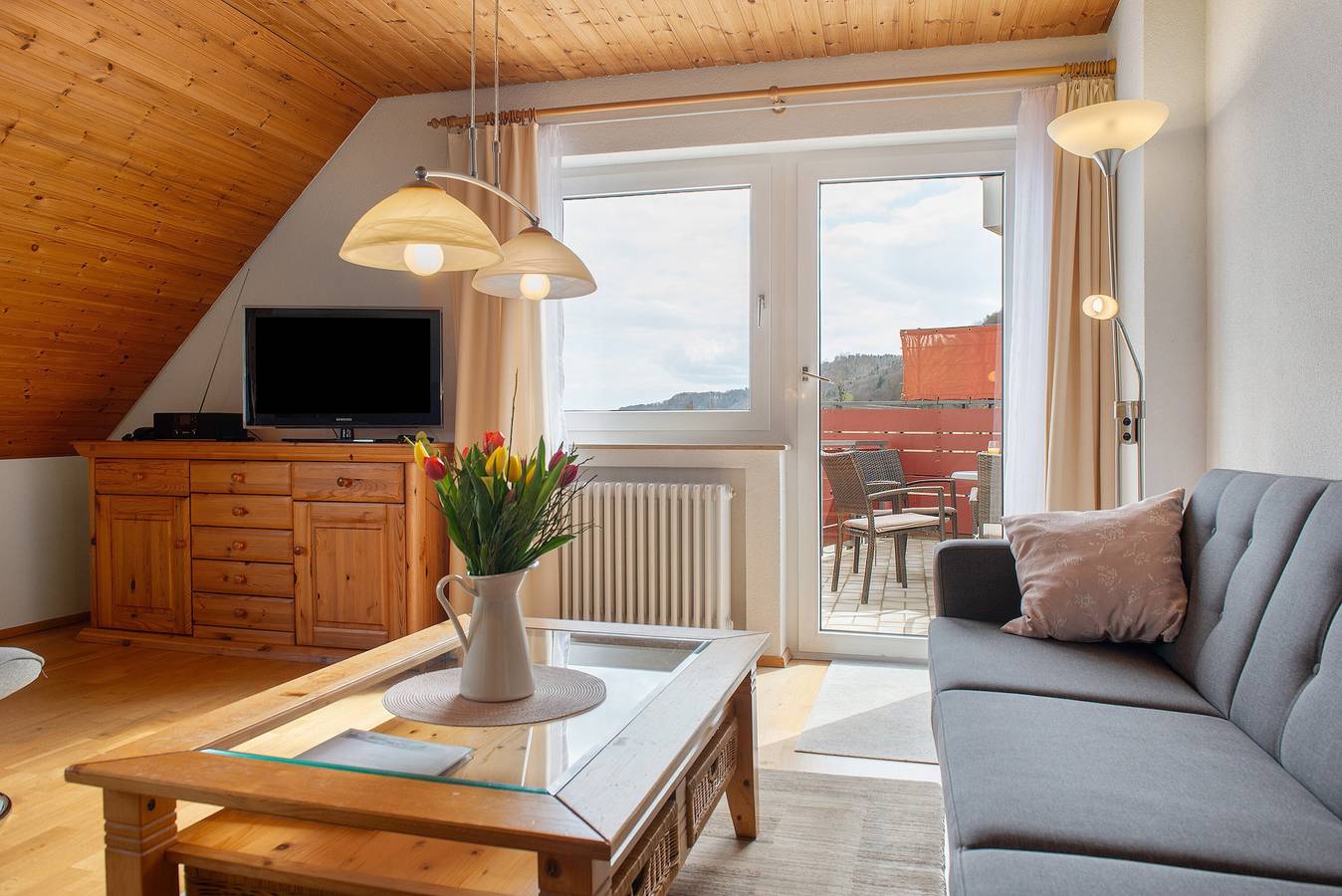 Ganze Wohnung, Fewo 7, 62qm, mit Seezugang und großer Sonnenterrasse in Bodman-Ludwigshafen, Obersee (Bodensee)