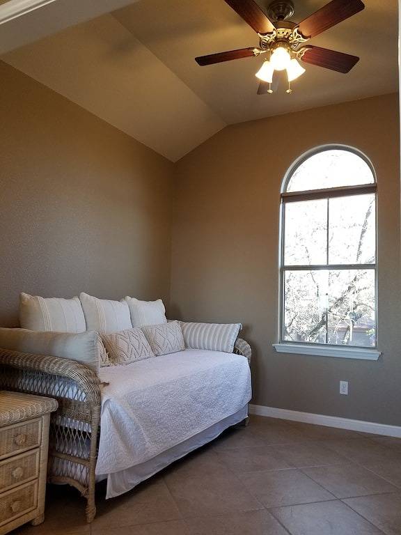 Vacation house for 8 people, with pool and yard in Lake Travis