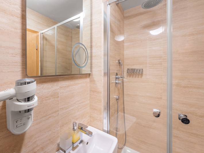 Ferienwohnung für 4 Personen, mit Balkon in Harrachov - 4